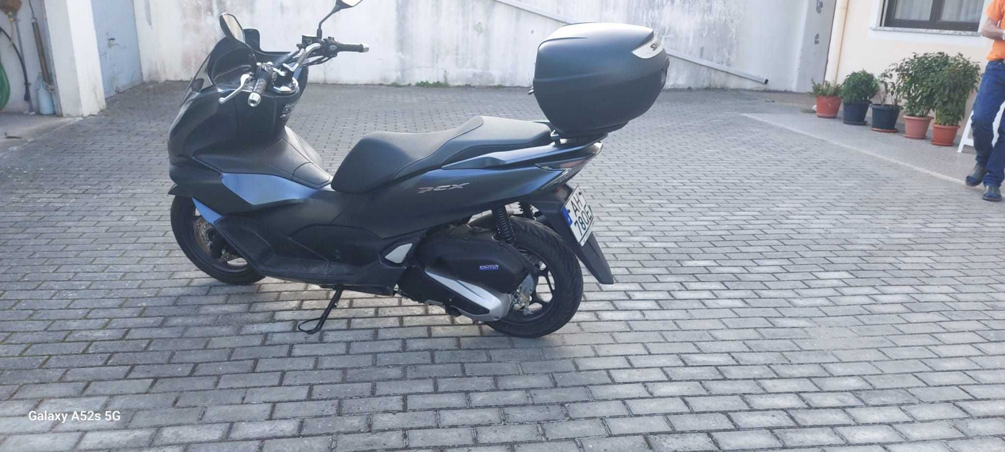 Motociclo Honda 125 CC modelo PCX125 EM BOM ESTADO
