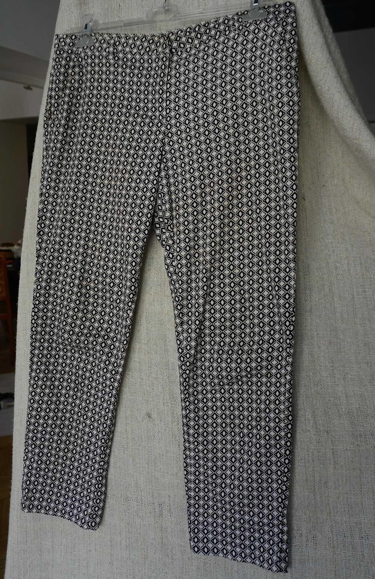 Spodnie chino proste materiałowe wzór print czarno białe 38 M damskie