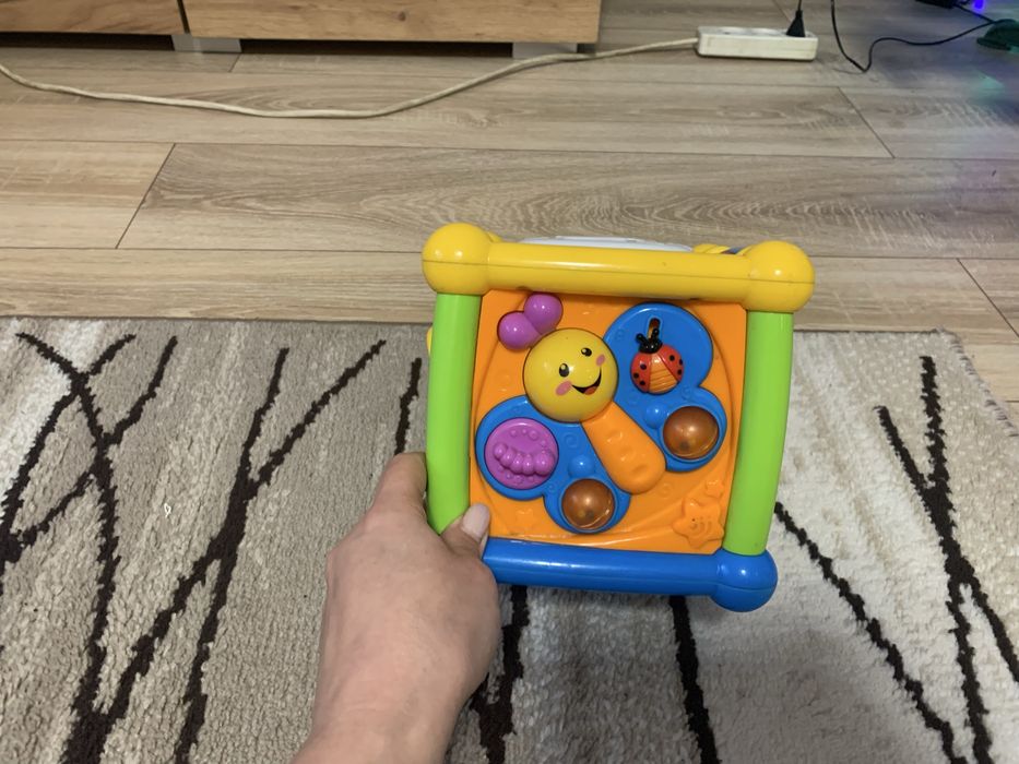 Іграшка ковчег та розвиваючий кубик