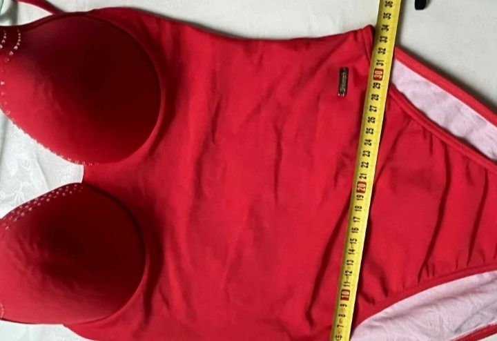 Strój kąpielowy jednoczęściowy Triumph kostium modelujący push up S/M