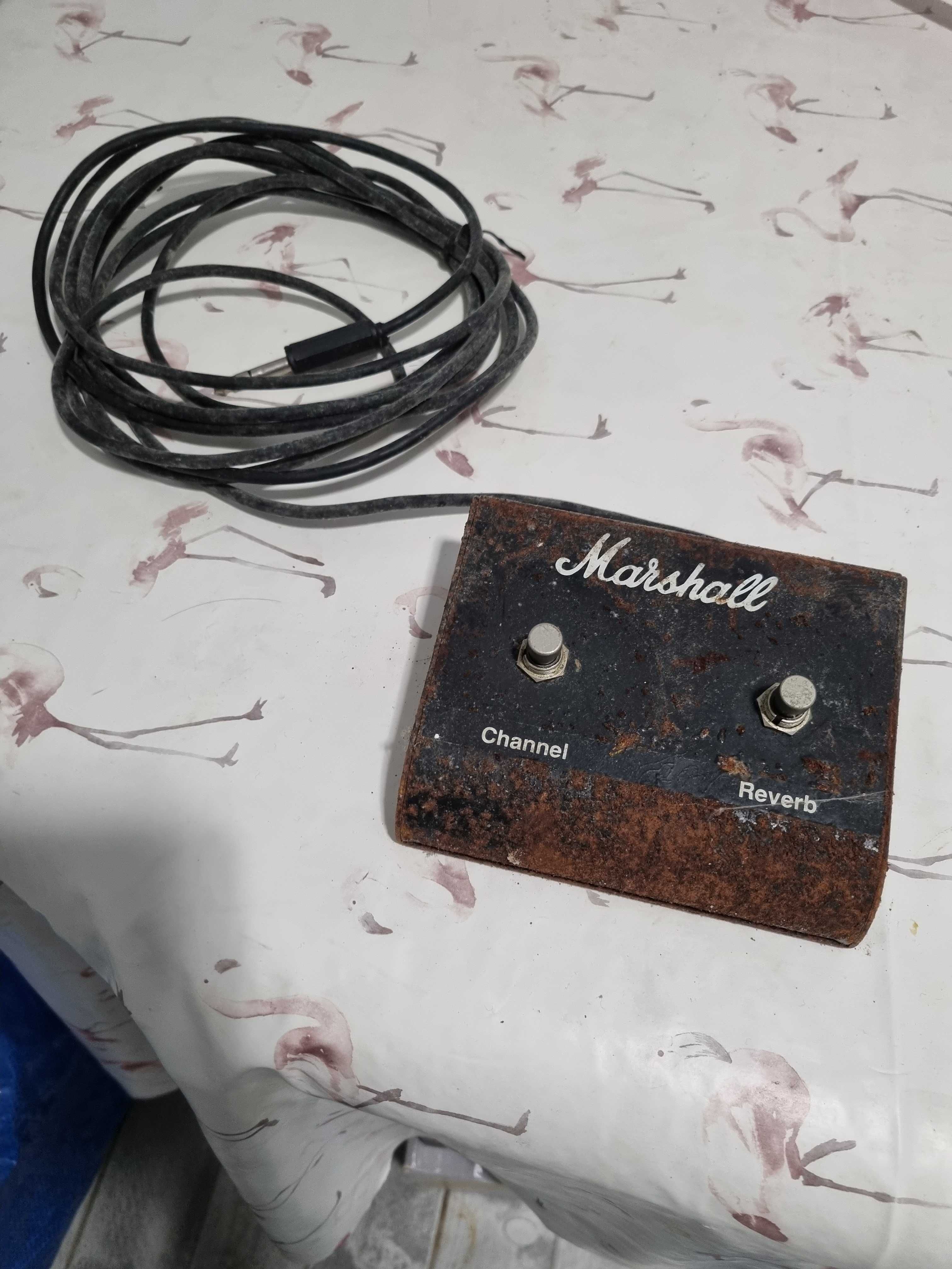 Amplificador Marshall Valvestate 8080