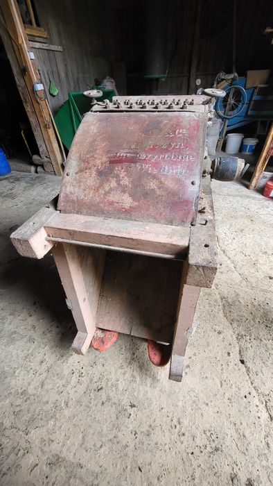 Młocarnia zabytkowa