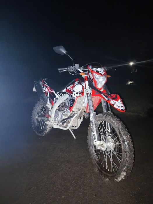 Продам Loncin 300