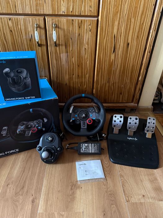 Kierownica Logitech G29 DrivingForce PC/PS4/PS5 + Shifter - Pudełka