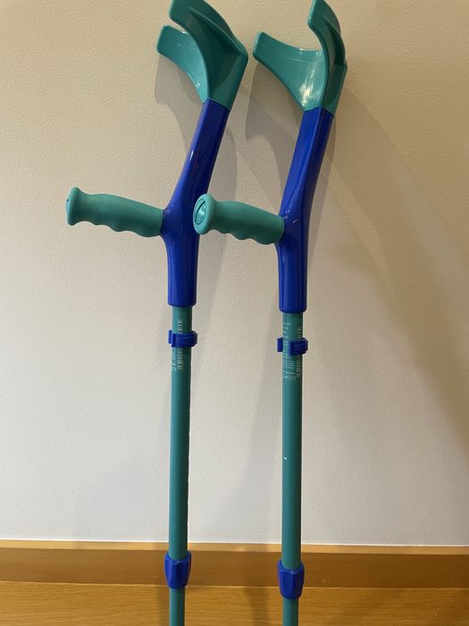 Canadianas/muletas para criança