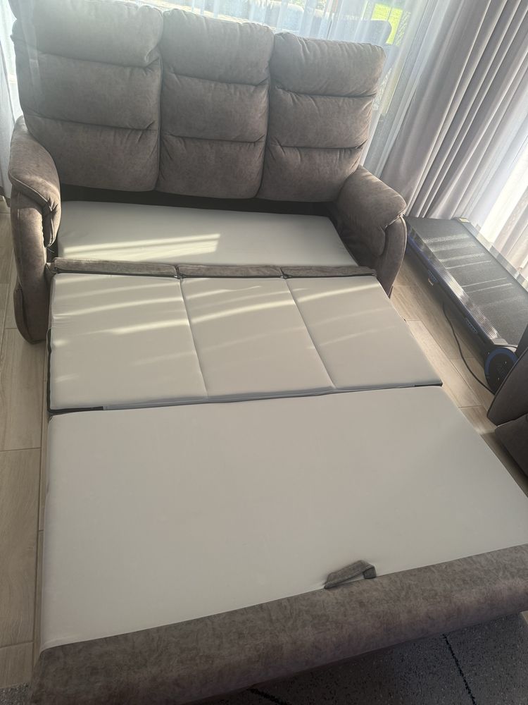 Sofa kanapa z funkcją spania i pojemnikiem na pościel