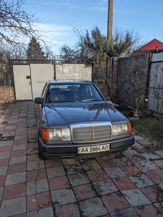 Продається мерседес 124