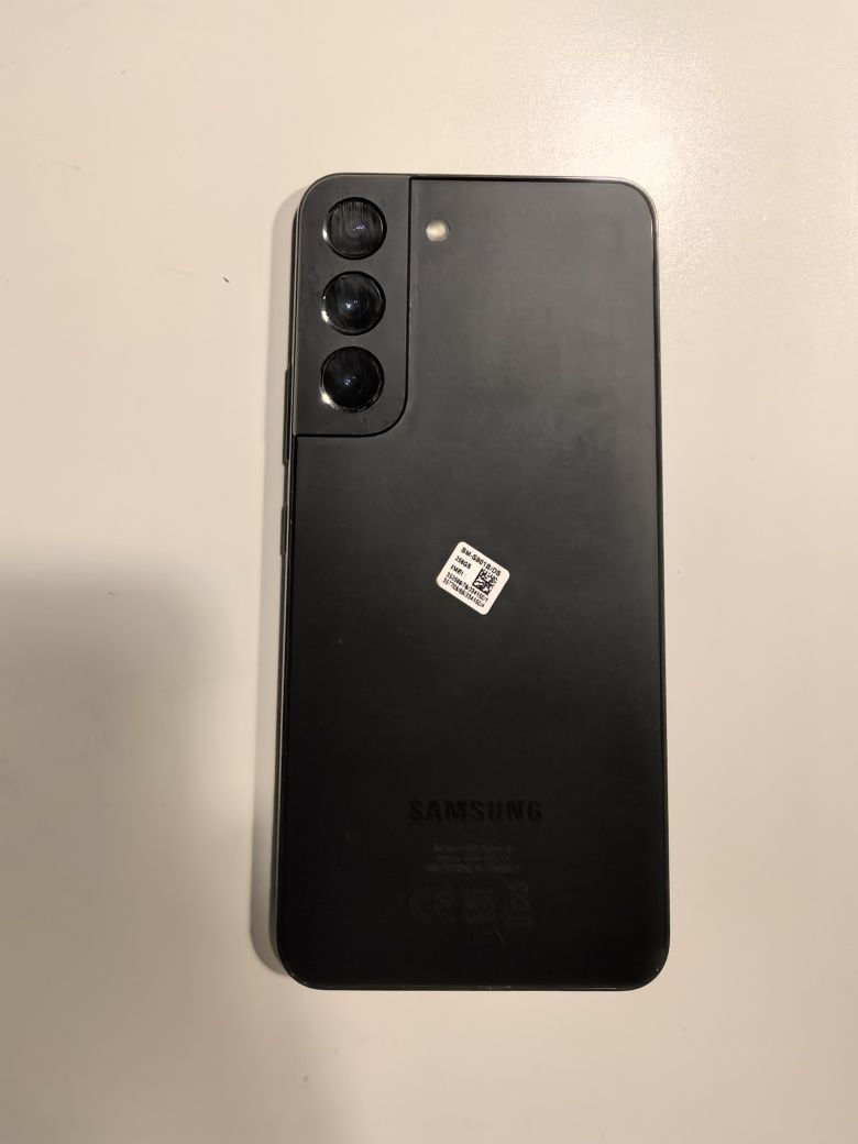 Samsung Galaxy 22 5G DUAL SIM 8GB/256GB + akcesoria