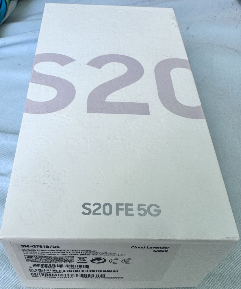Samsung Galaxy S20FE 5G 128GB lawendowy. Stan bdb, etui, pudełko