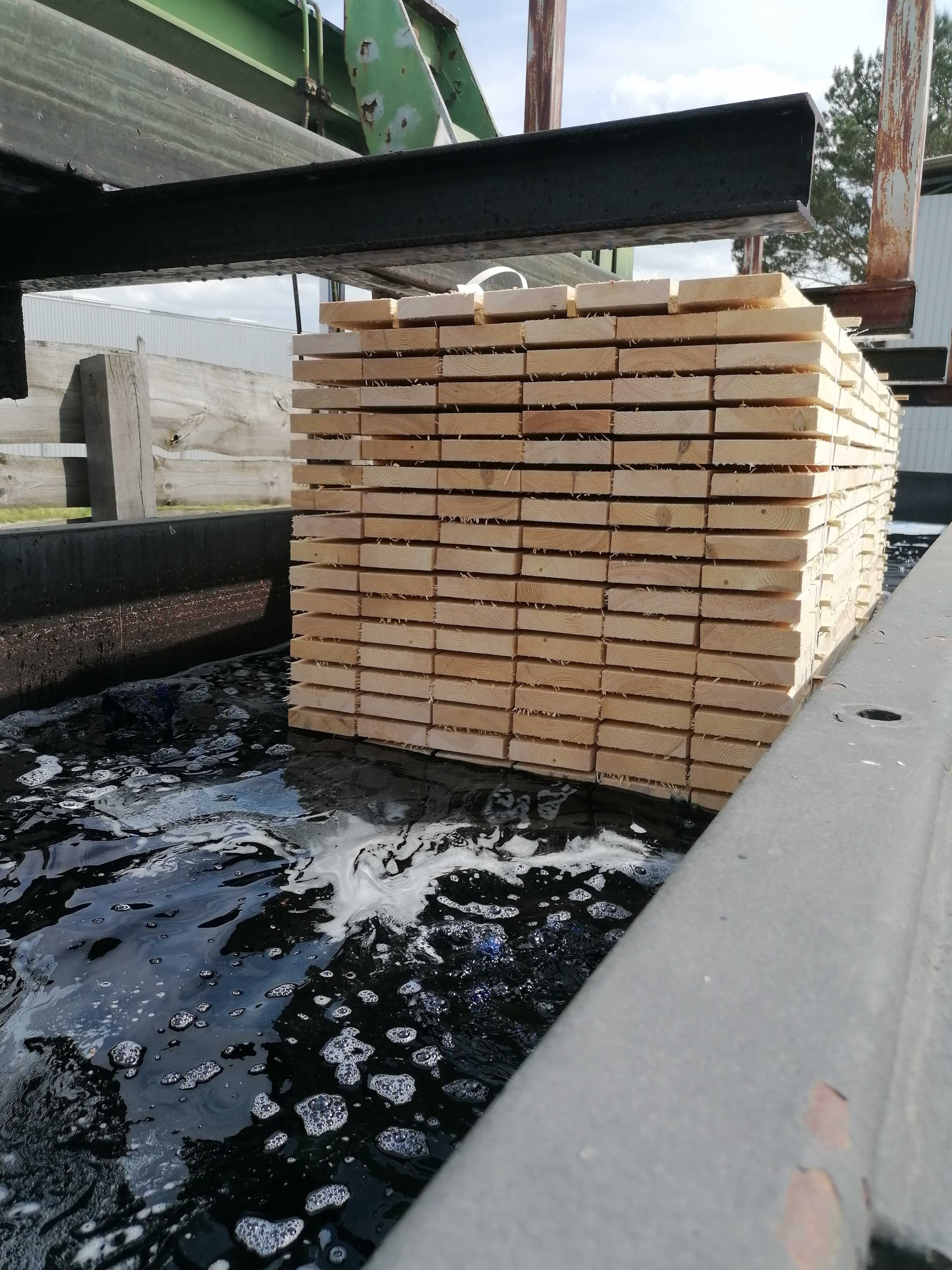 Więźba dachowa deski Łaty krokwie tartak drewno budowlane transport