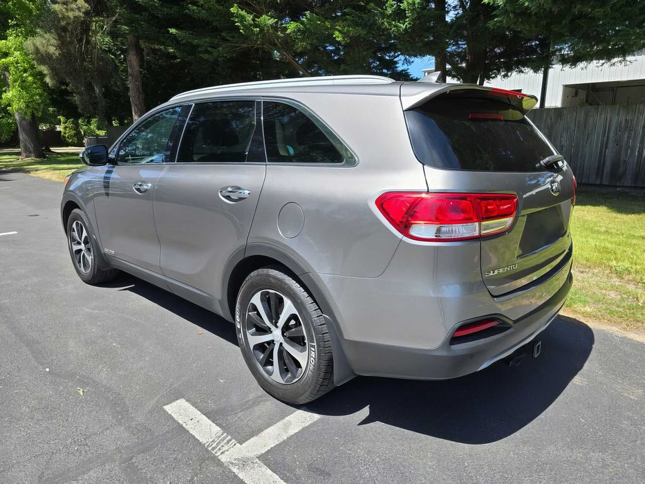 Kia Sorento      2018