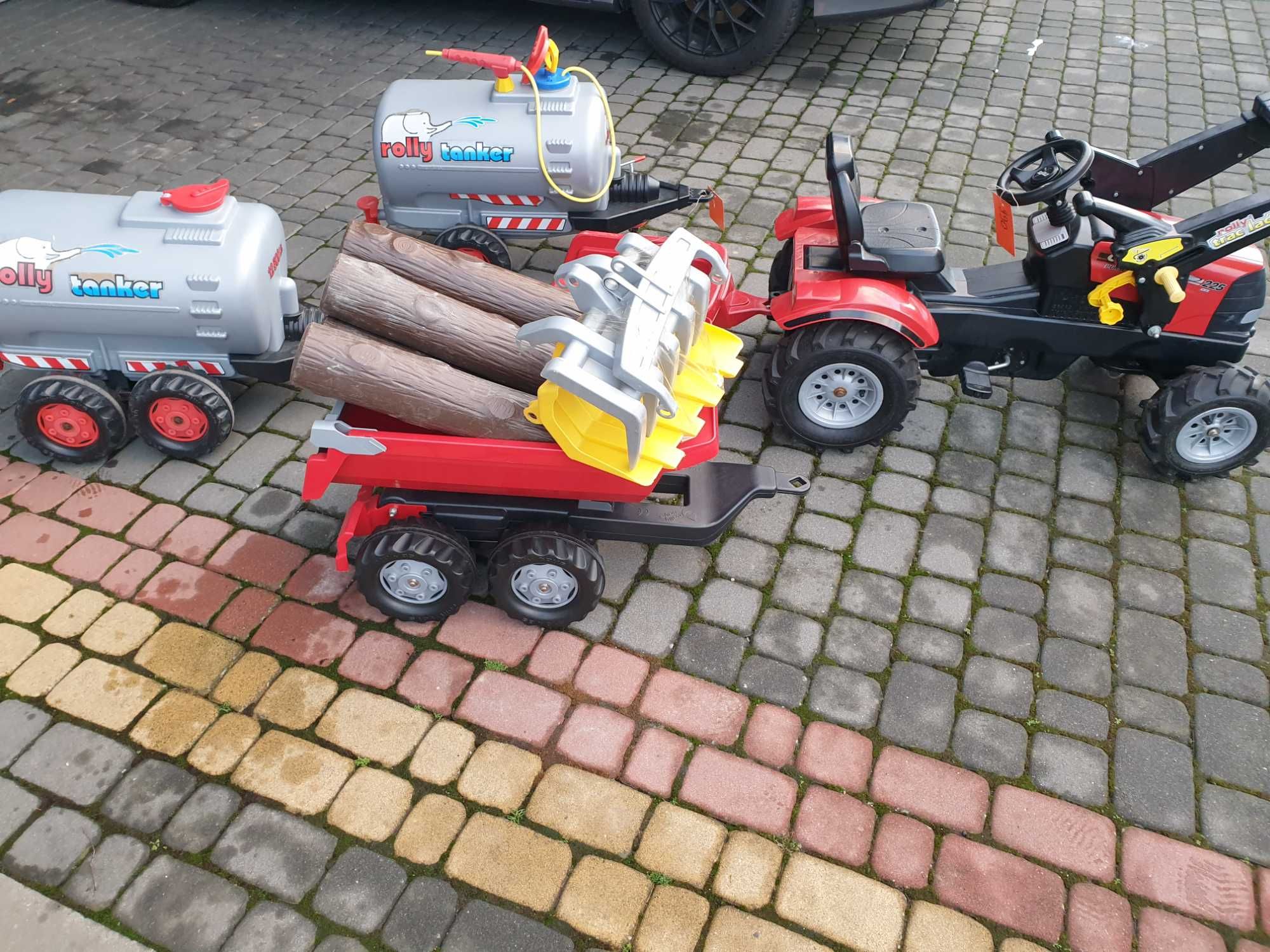 Rolly Toys Jeździk na pedały Massey Ferguson 7726 + beczkowóz cysterna