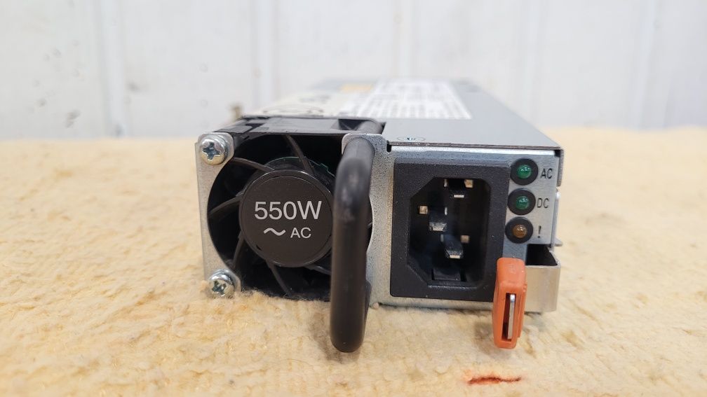 Серверный блок питания AcBel - 550W.