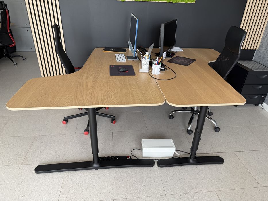 Dwa biurka ikea - stan bdb