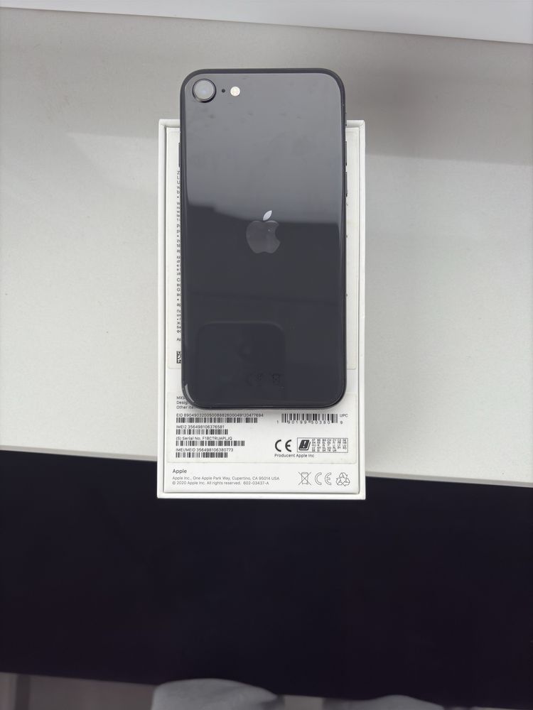 Iphone se 2020 czarny 64GB