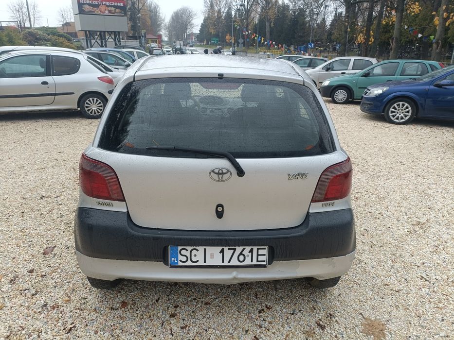 Bardzo ładna toyota Yaris 1.0 bez rdzy do jazdy