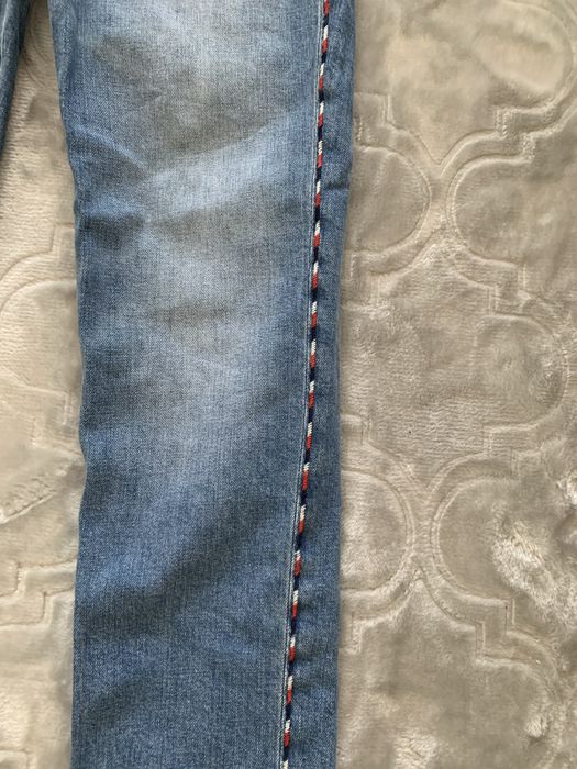 Jesnsy Tommy Hilfiger