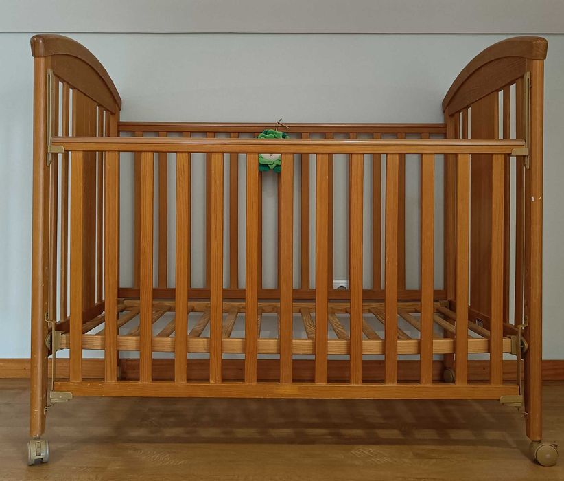 Cama de bebe com rodas