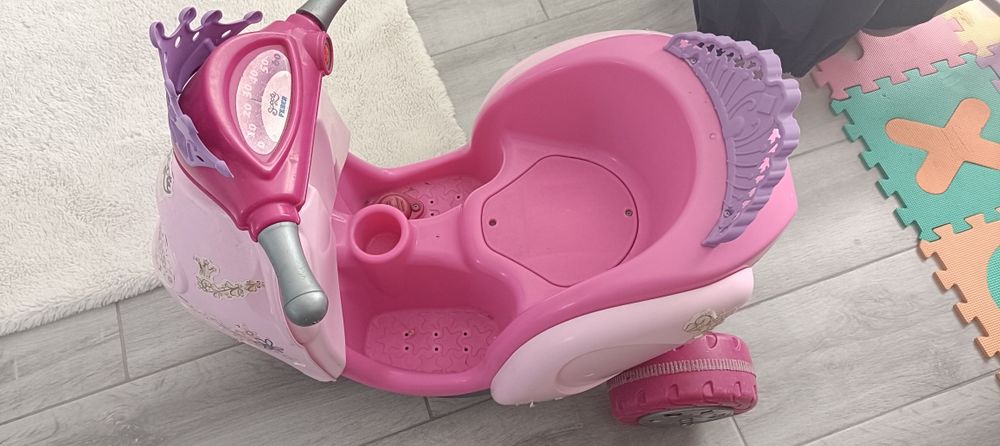 Scooty eletrica Feber Princess
