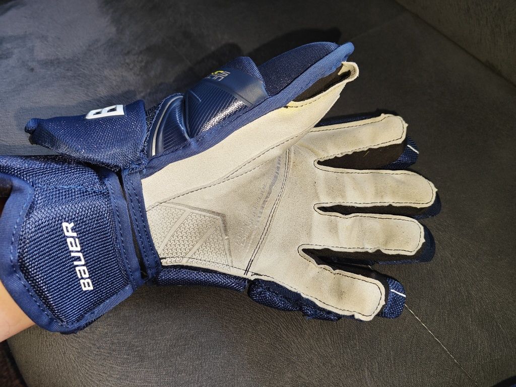 rękawice hokejowe Bauer Ultrasonic Gloves SR 15''
Rękawice hokejowe Ba