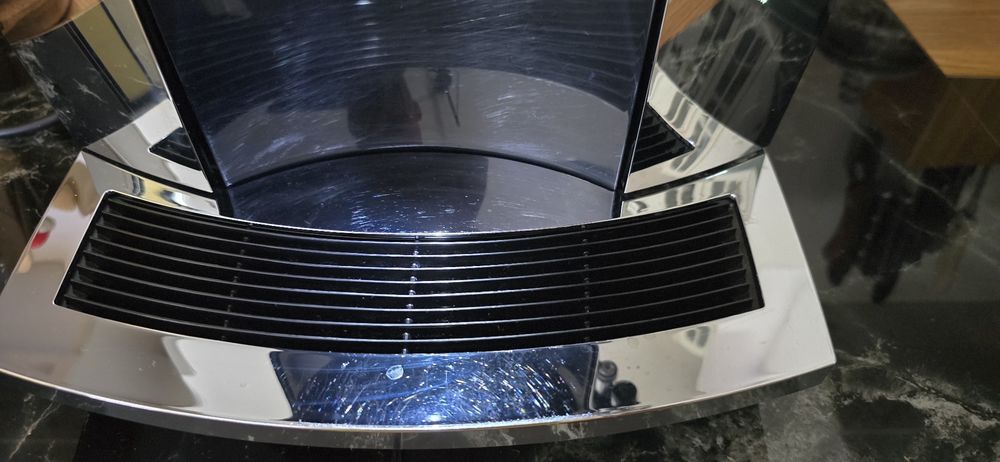 Ekspres do kawy Jura E8