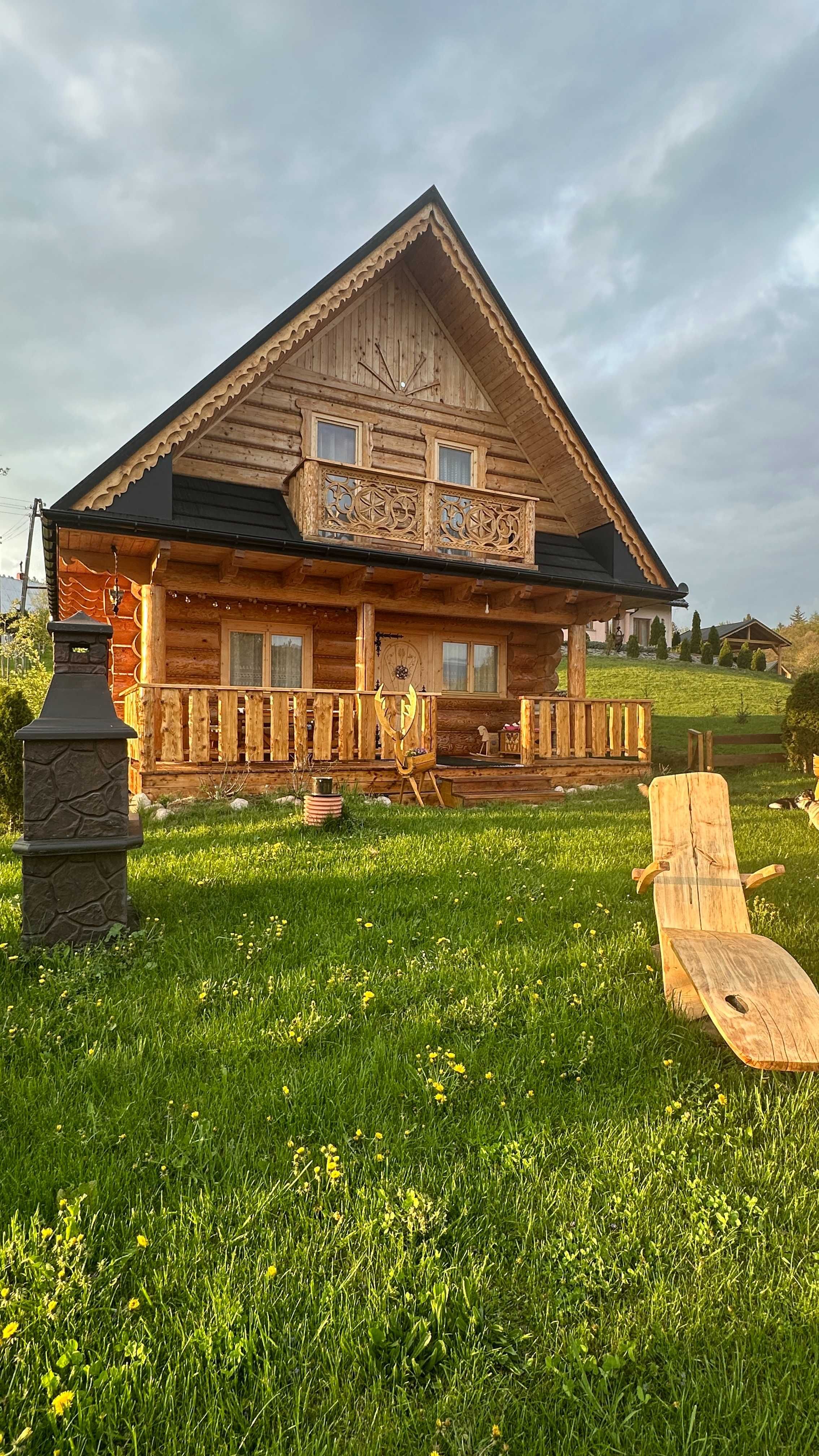 Karpacz - Sosnówka  Domek  Góraleczka  z widokiem na góry .
