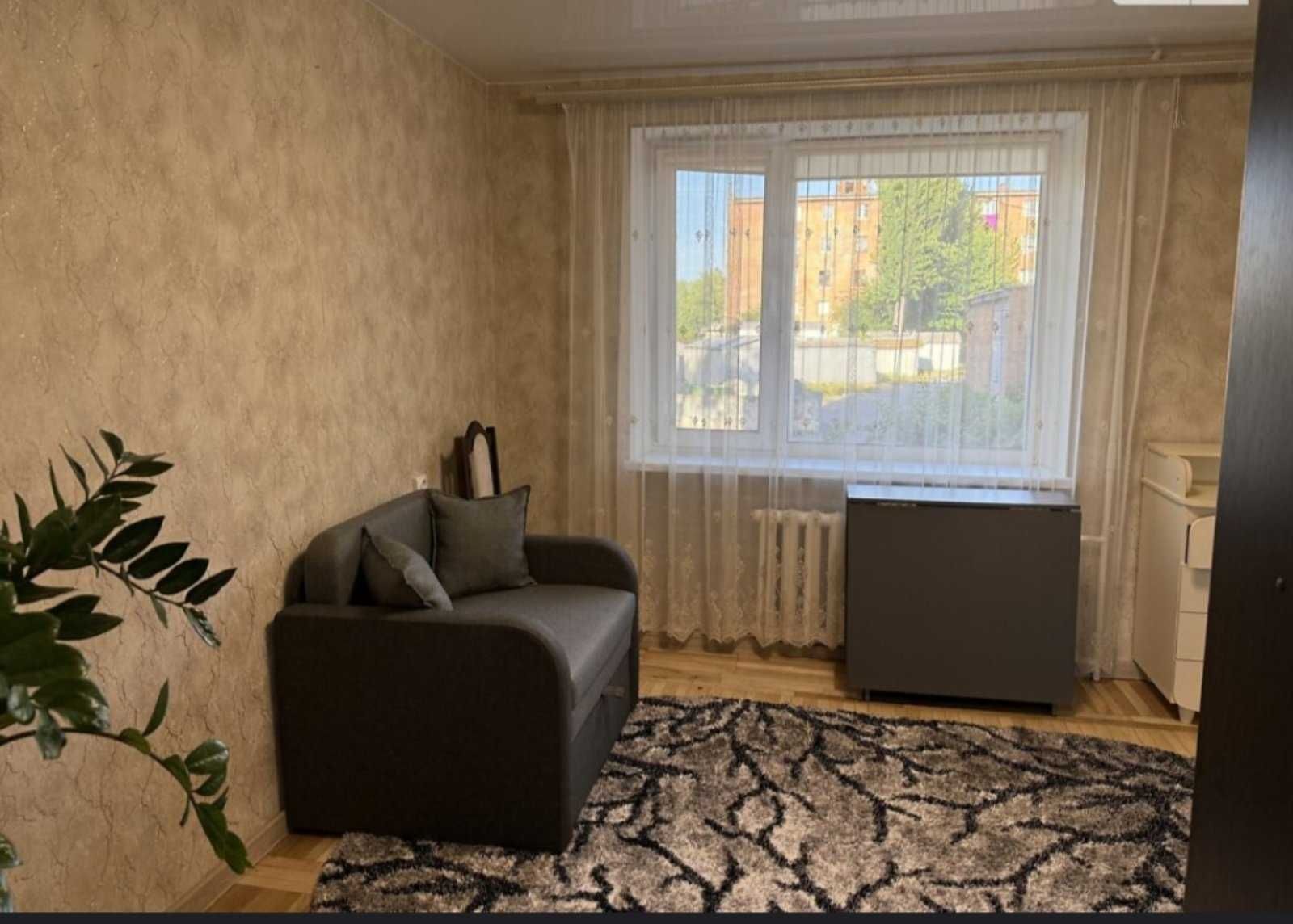 (5) Продаж 2-х кімнатної квартири на Київській 8916