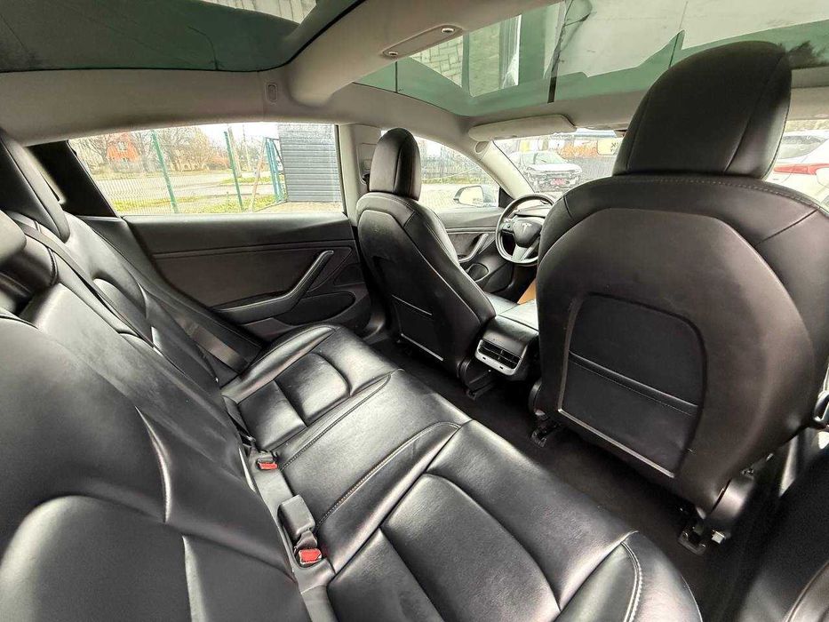 Tesla Model 3 MR RWD, 2018