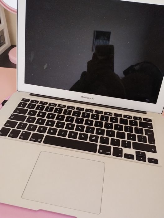 MacBook Air laptop notebook