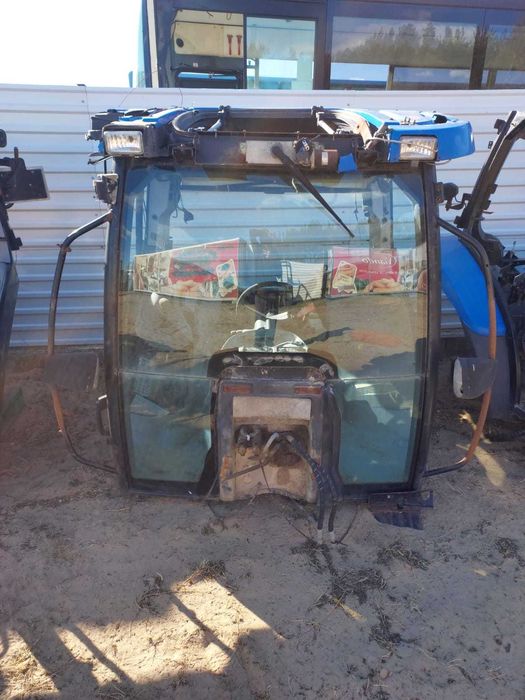 Kabina ciągnika New Holland