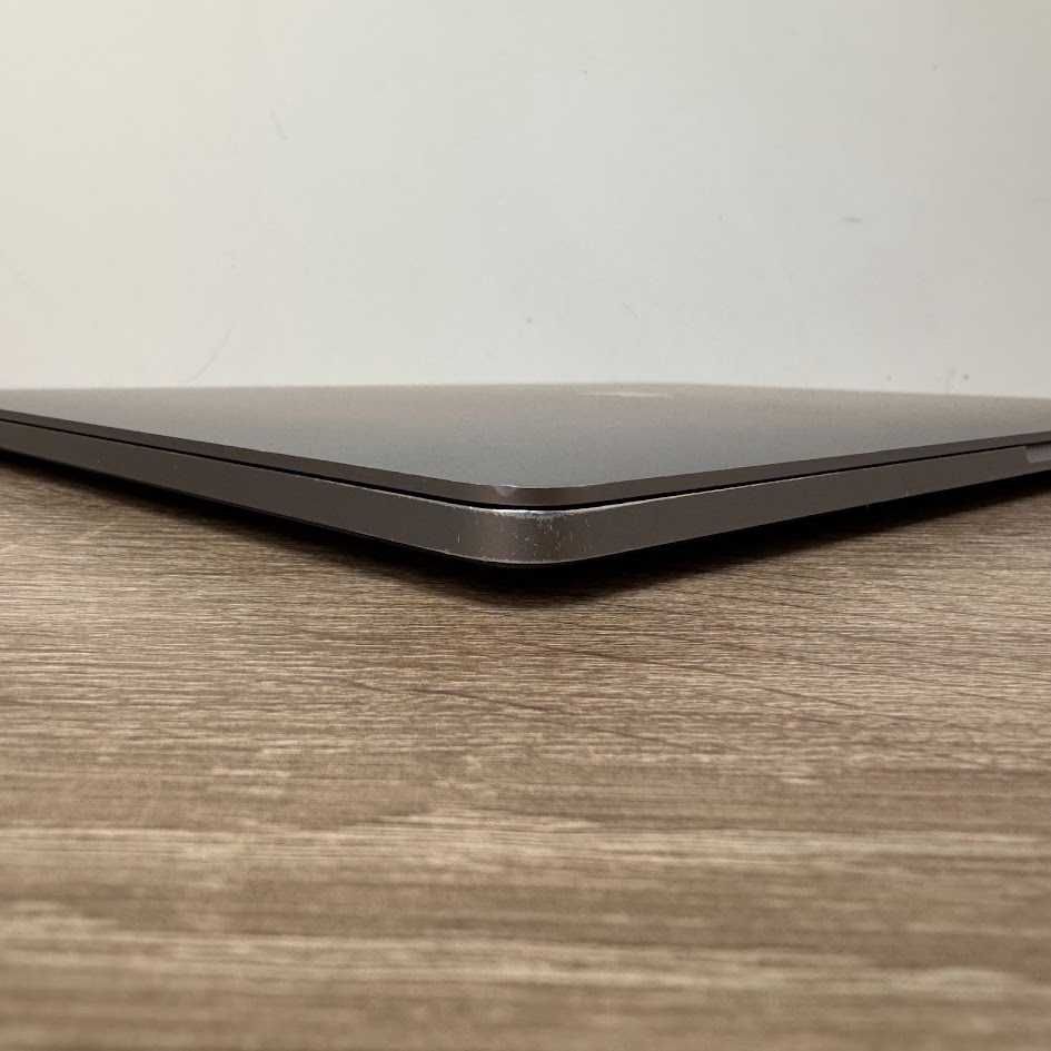 MacBook Pro 16" i9 / 32Gb DDR4 / SSD 512Gb / Radeon 5500m (код: M0341)