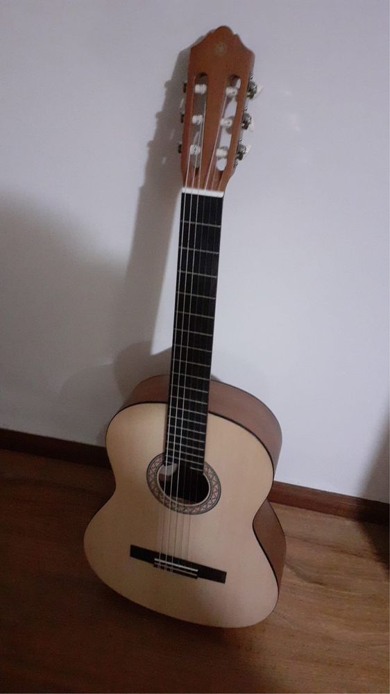 Guitarra clássica yamaha C40M