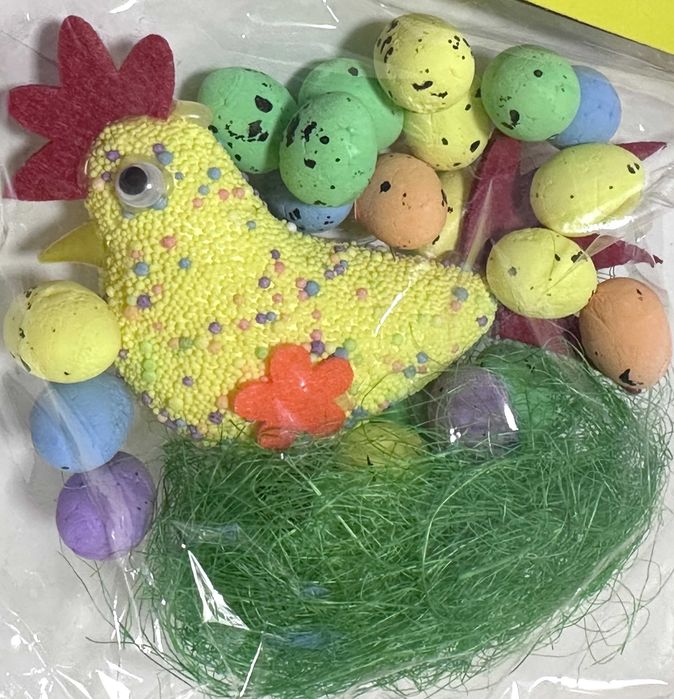 Zestaw Kurka + jajka + sianko