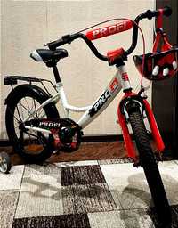 Детский двухколёсный велосипед Profi со шлемом ,диаметр колес 18"