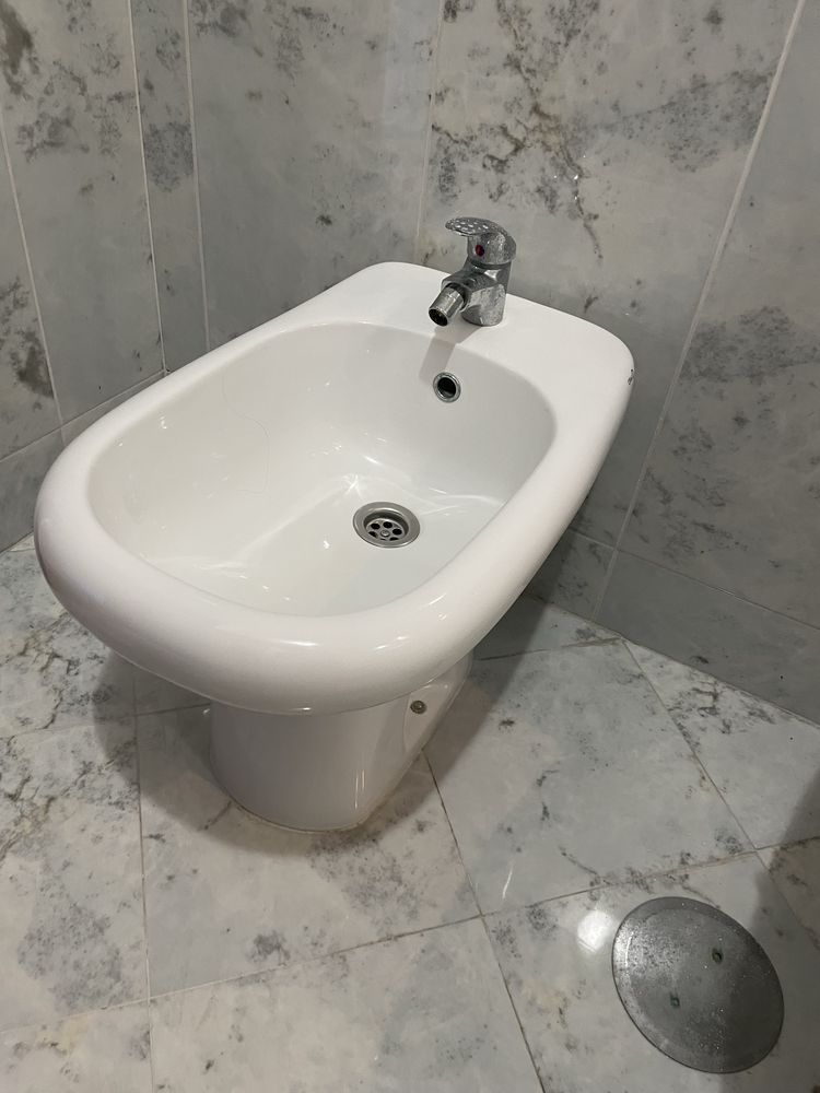 Dois Bidés Cifial