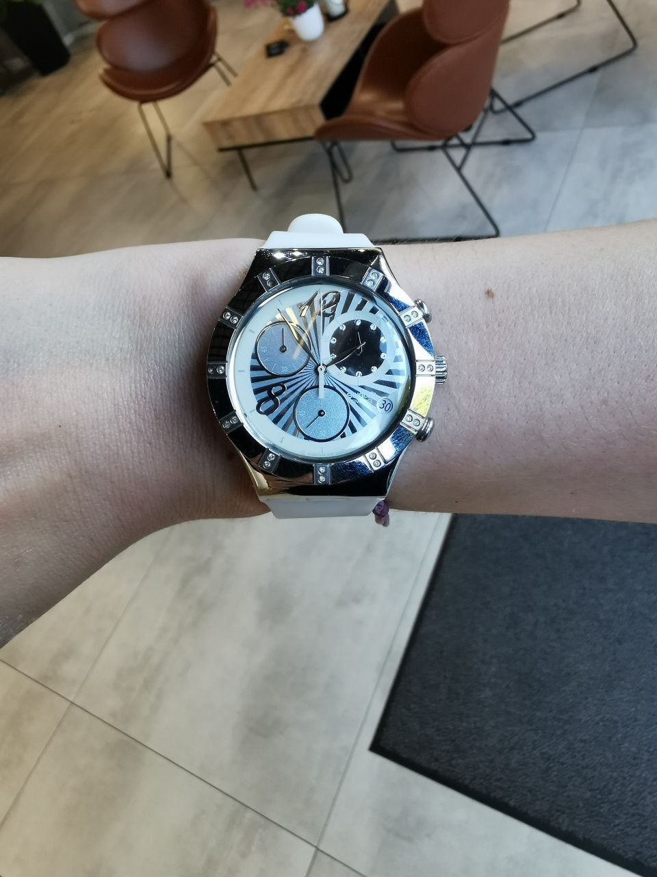Zegarek swatch irony chrono srebrny biały zadbany nowy pasek