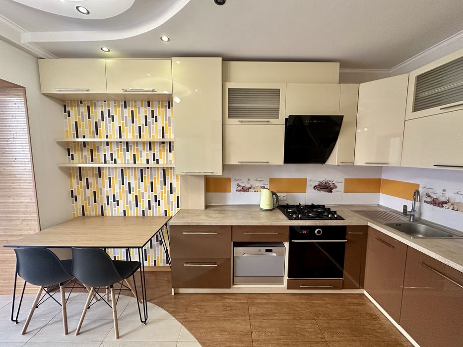 Продам 1-к кв 49м2 з ремонтом  ЖК Софіївський  Л. Українки 19