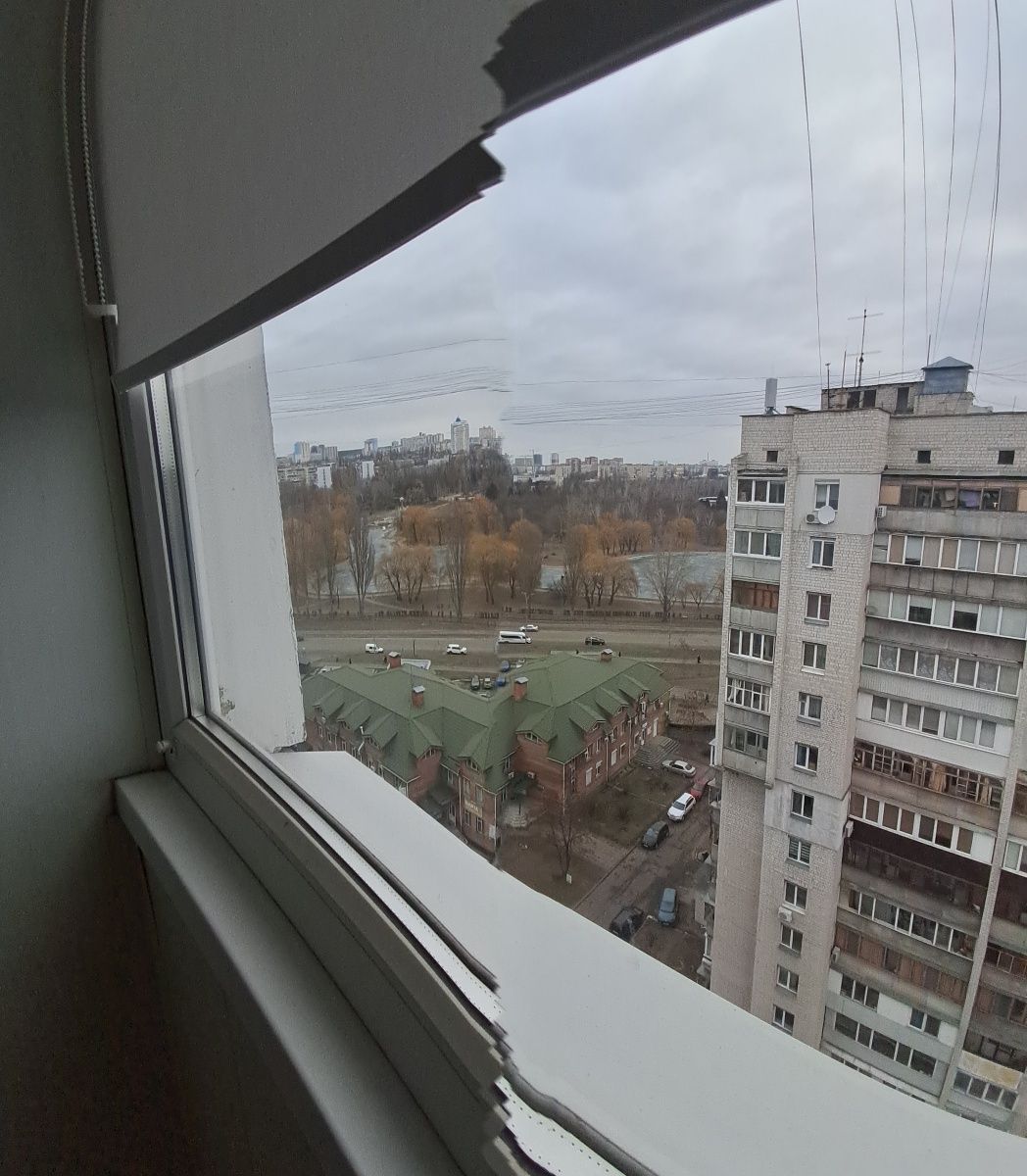 Продам 3 к.кв. вул.Грушевського б.11 р-н Парку, відмінний стан