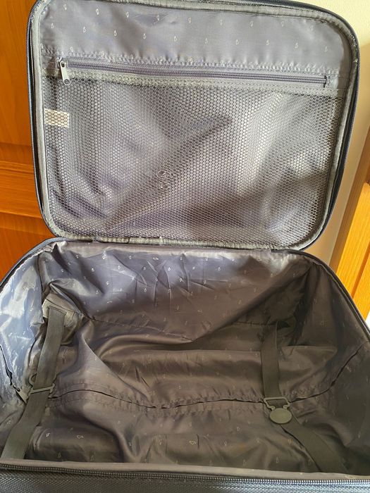 Mala de Viagem CARPISA – Leve, resistente e em ótimo estado