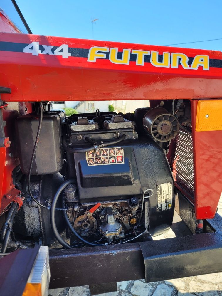 Trator Futura 26 hp 4x4