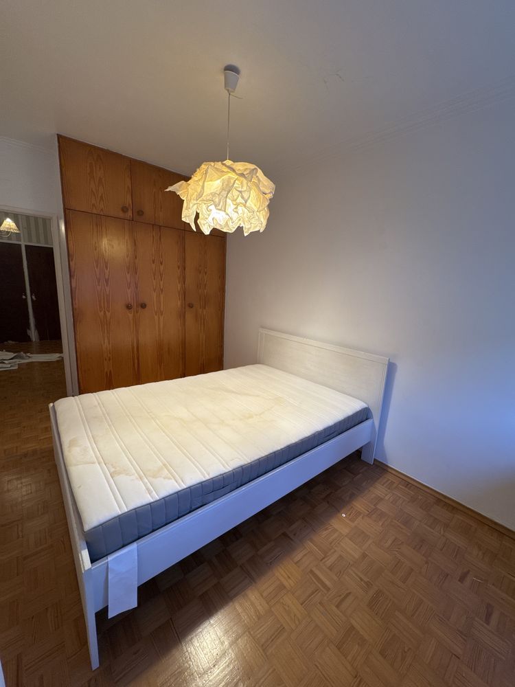 Cama com colchão