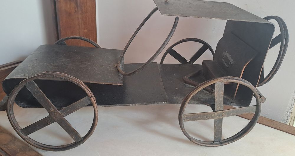 Suporte antigo garrafas decorativo em ferro
*** garrafa nao incluída