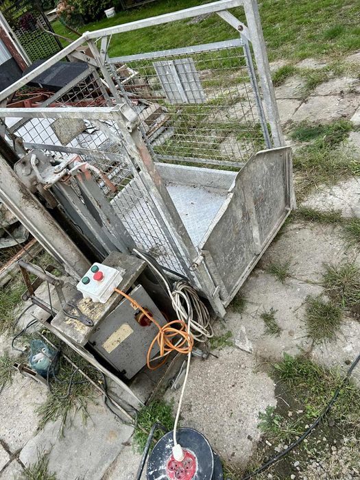 Winda budowlana towarowa pionowa jednomasz towa