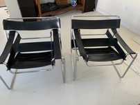 2 Cadeiroes design Wassily de Marcel Breuer