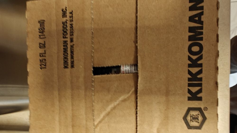 Sos sojowy Kikkoman 12x148ml USA ważność 02.28