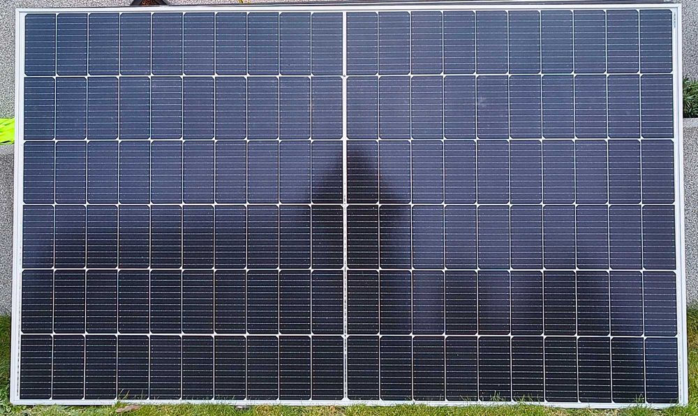 2 panele fotowoltaiczne 460 W Sunova Solar