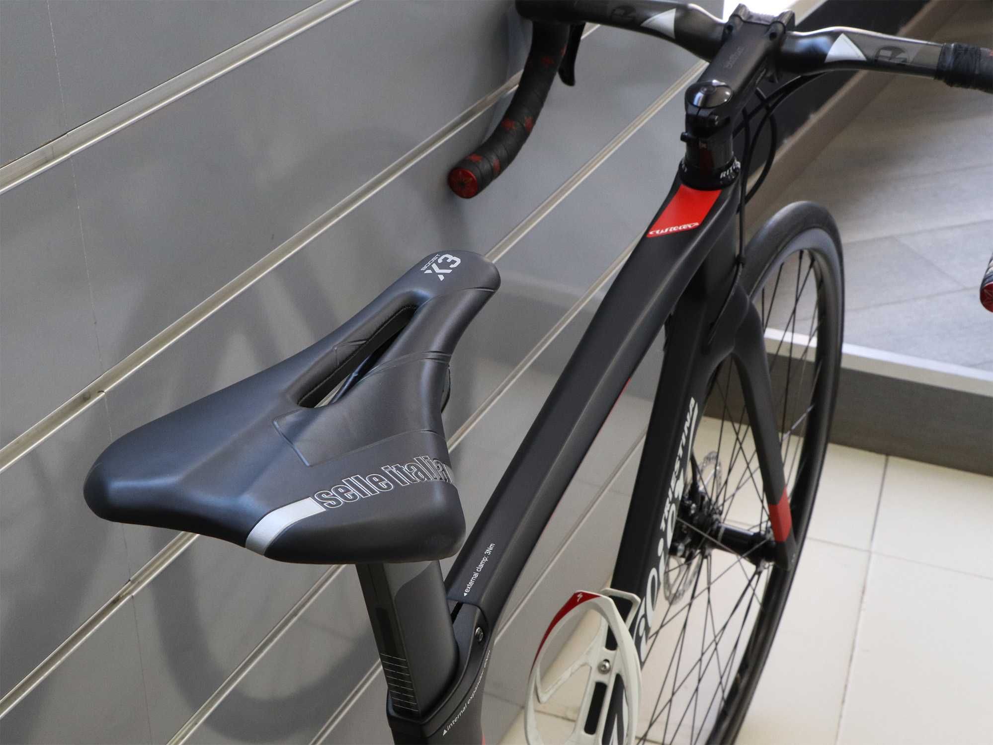 Bicicleta WILIER Cento1AIR (54)