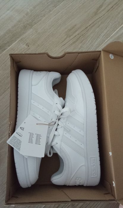 Кросівки унісекс білі Адідас