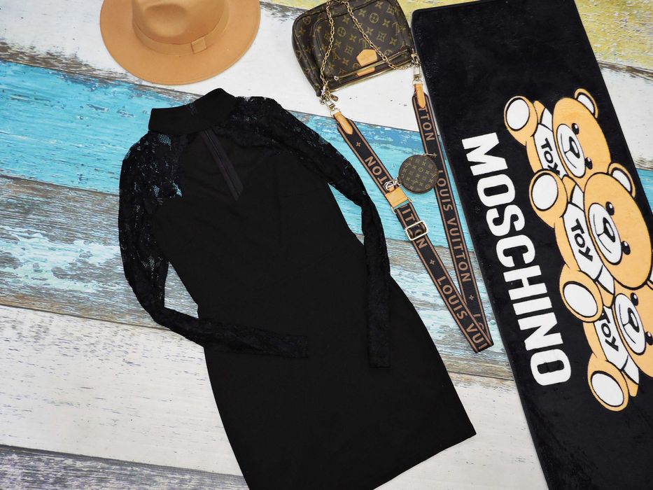 Parisian Czarna sukienka serce dekolt koronka M