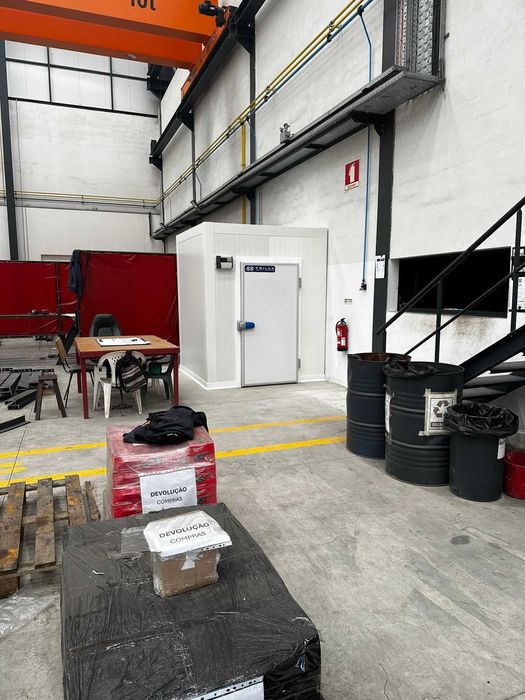 Câmara Frigorífica Hotelaria - Monobloco 3x2,5x2,5m - Faro